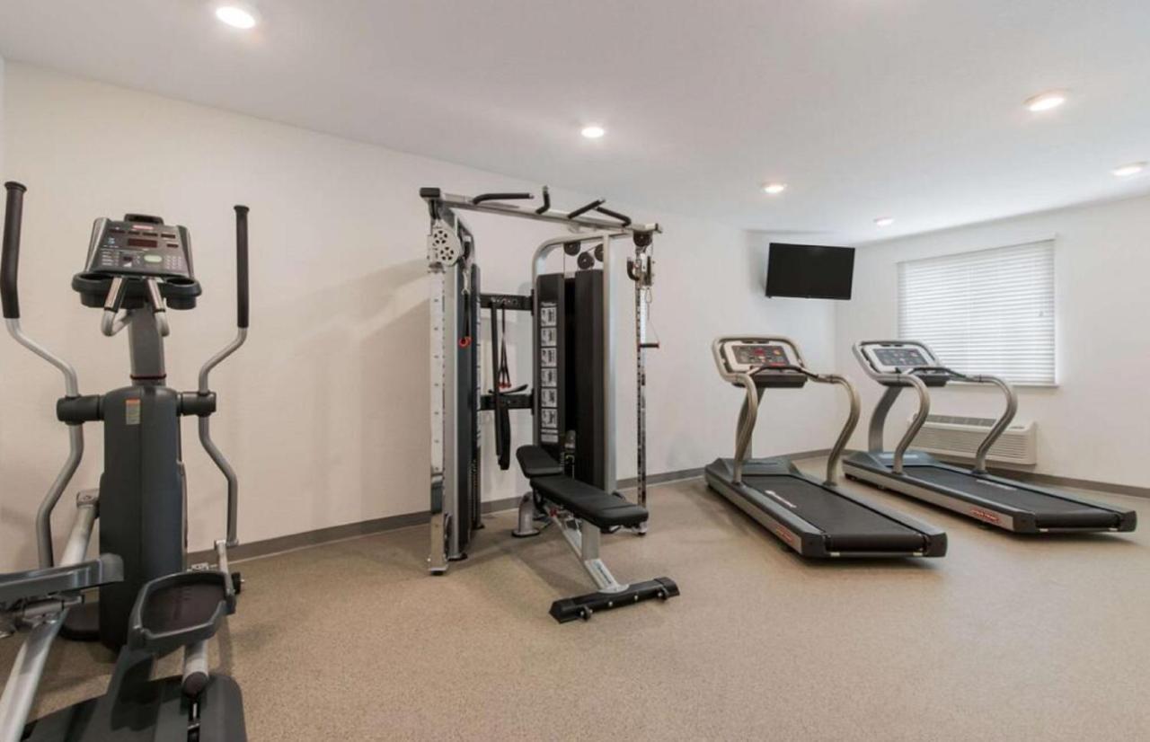 Woodspring Suites Алънтаун Екстериор снимка