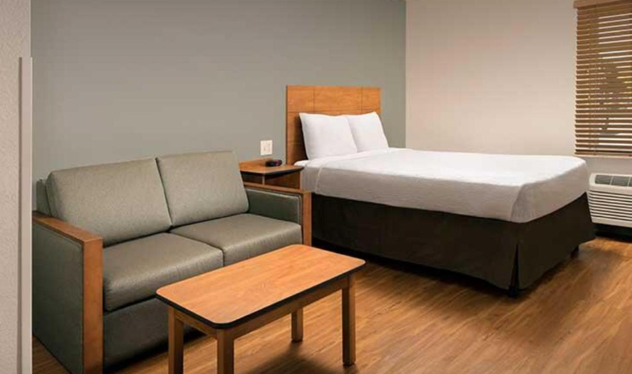 Woodspring Suites Алънтаун Екстериор снимка