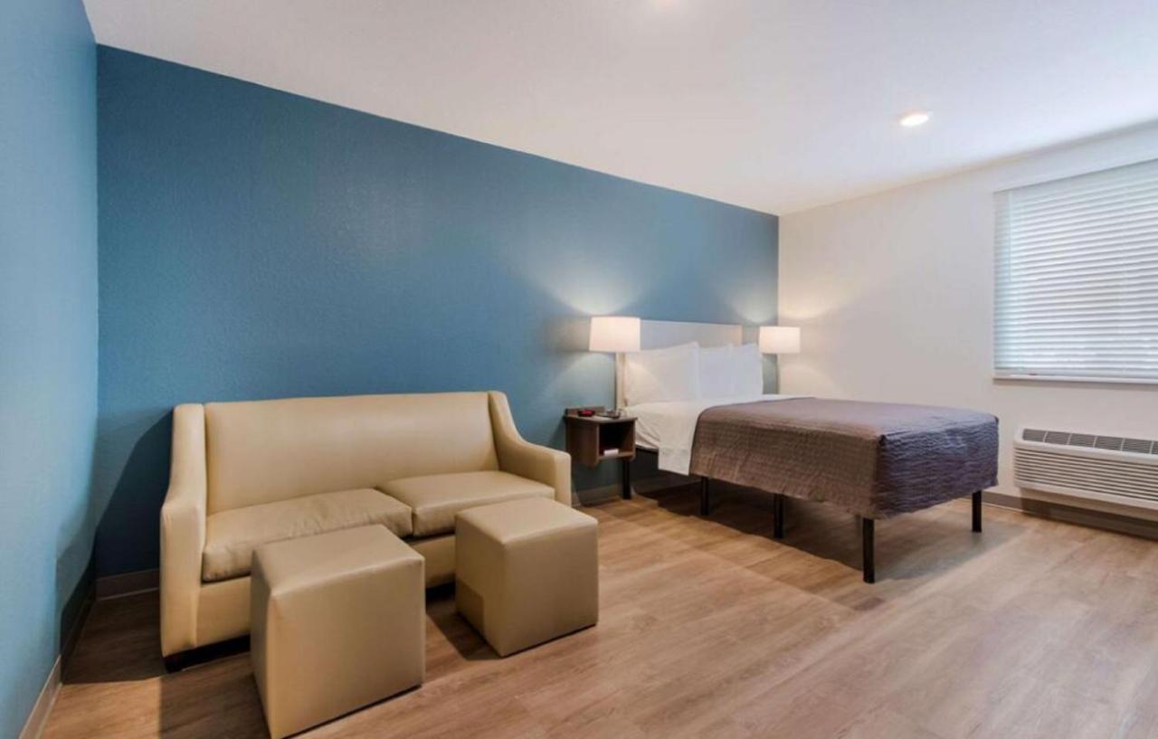 Woodspring Suites Алънтаун Екстериор снимка
