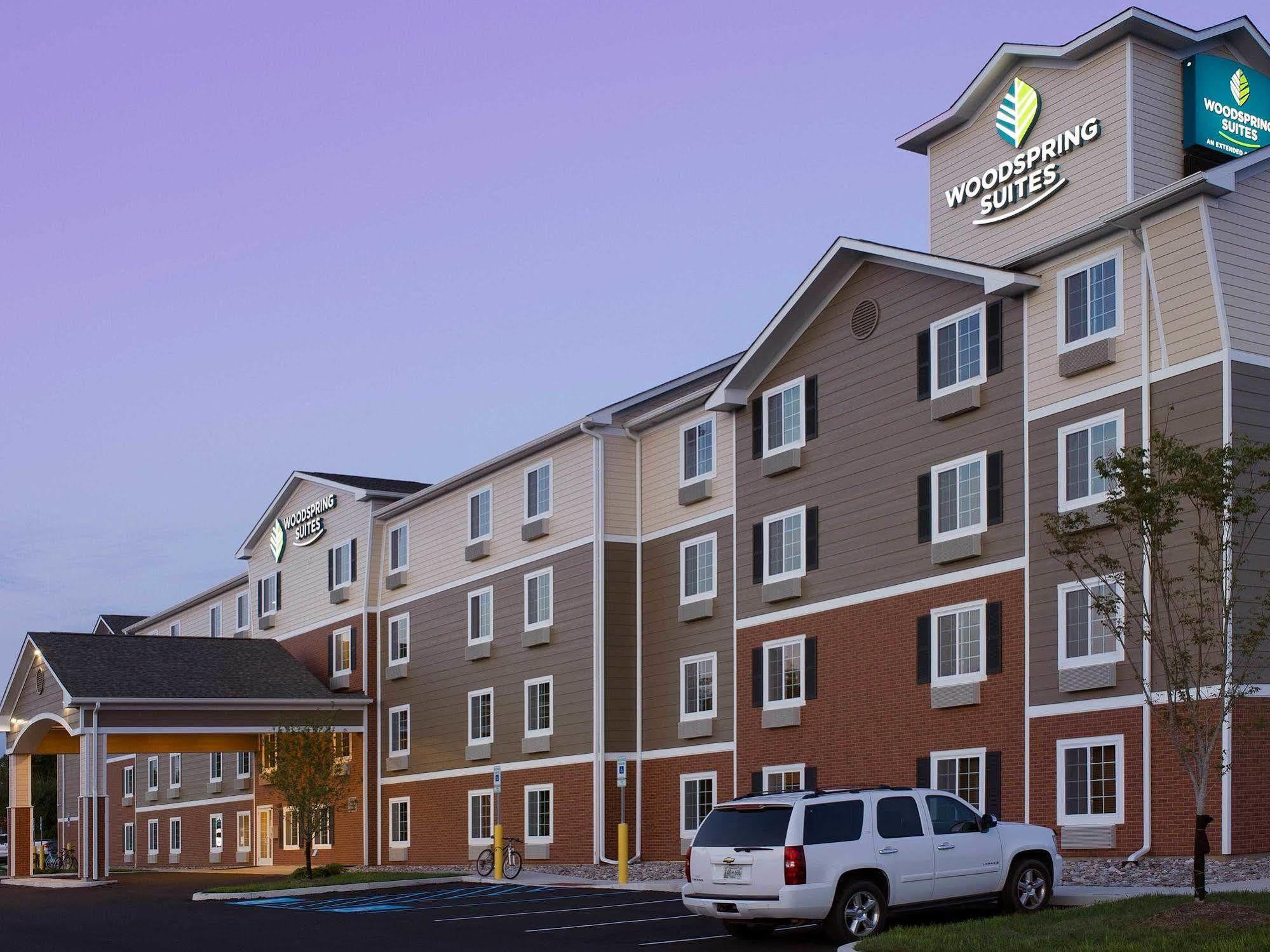 Woodspring Suites Алънтаун Екстериор снимка