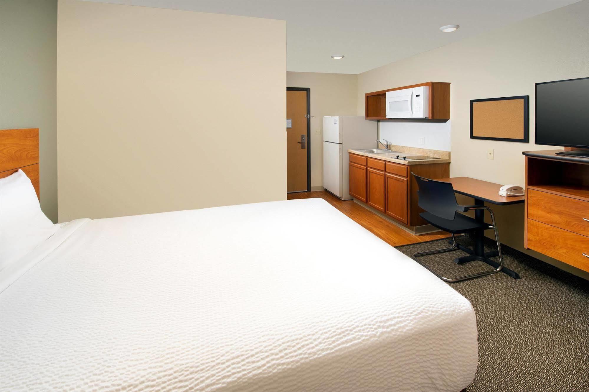 Woodspring Suites Алънтаун Екстериор снимка